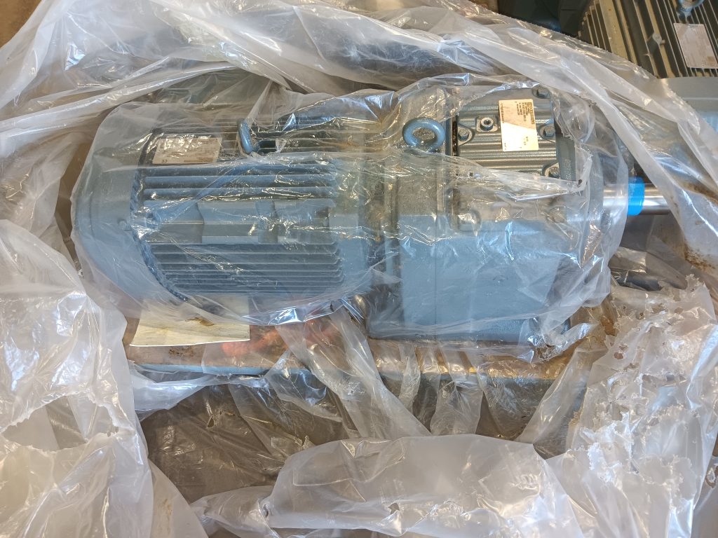 SEW R87 gearbox with 7.5kw motor – Used Machinery Sales