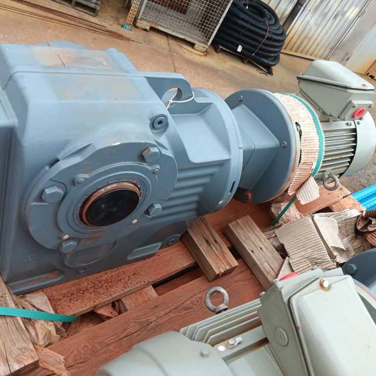 SEW KAZ107 AM160 11kw 16rpm 102